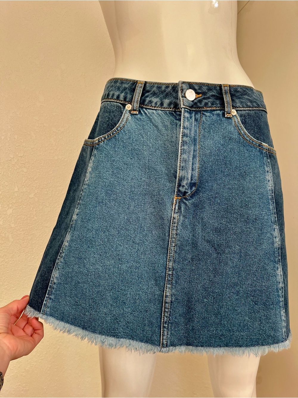 NWT French Connection Two-Tone Denim Mini Skirt Raw Hem Size 8